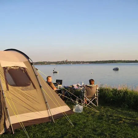 Camping & Cottages *
