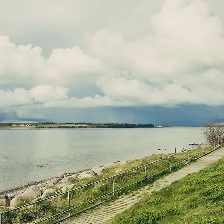 Camping & Cottages Parque de Campismo